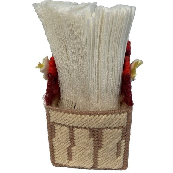 Vintage 60s Needlepoint Napkin Holder Strawberry Basket Cottagecore Handcrafted - Picture 4 of 12